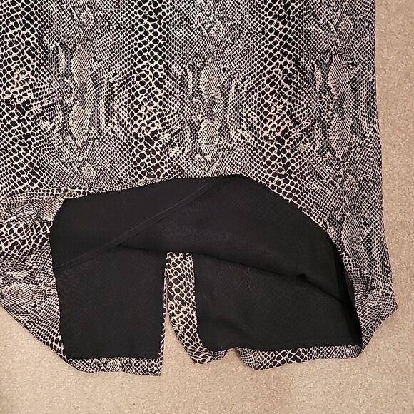 INC snakeskin print silk skirt - Picture 4 of 7